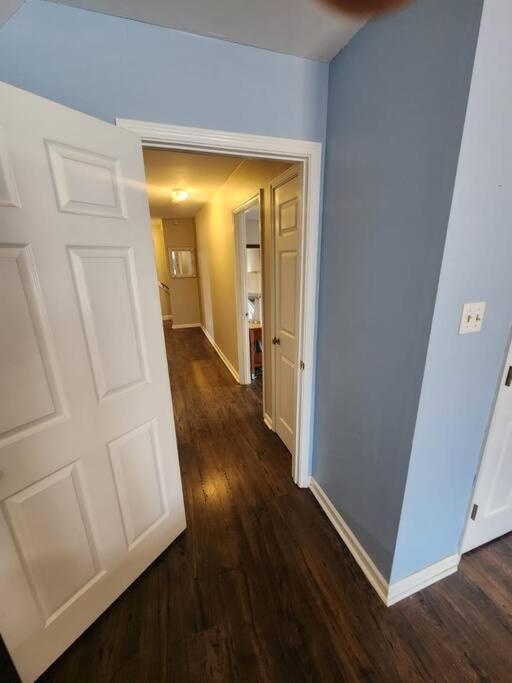 Large Near Shops/dining & Easy Access To Freeway Memphis
